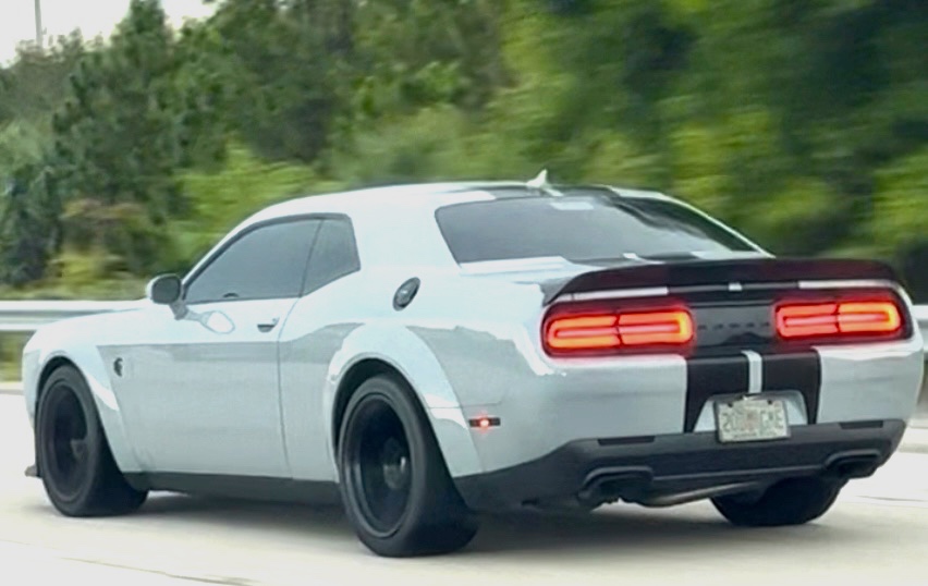Used 2020 Dodge Challenger SRT Hellcat RWD image 2