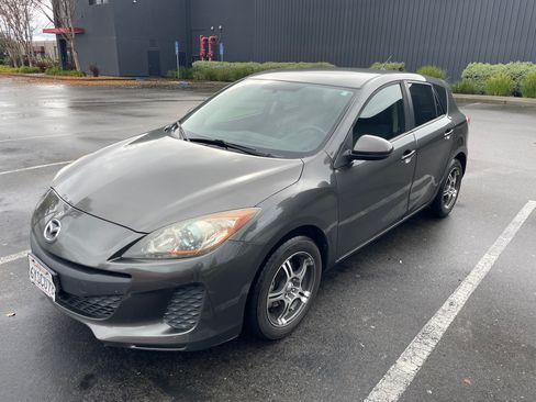 Used 2013 MAZDA MAZDA3 i Touring image 1