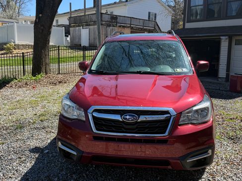 Used 2018 Subaru Forester 2.5i Premium w/ All-Weather Package image 5