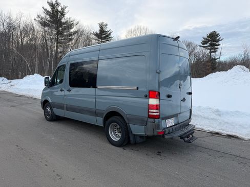 Used 2014 Mercedes-Benz Sprinter 3500 image 2