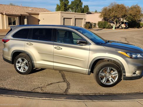 Used 2014 Toyota Highlander Limited image 5