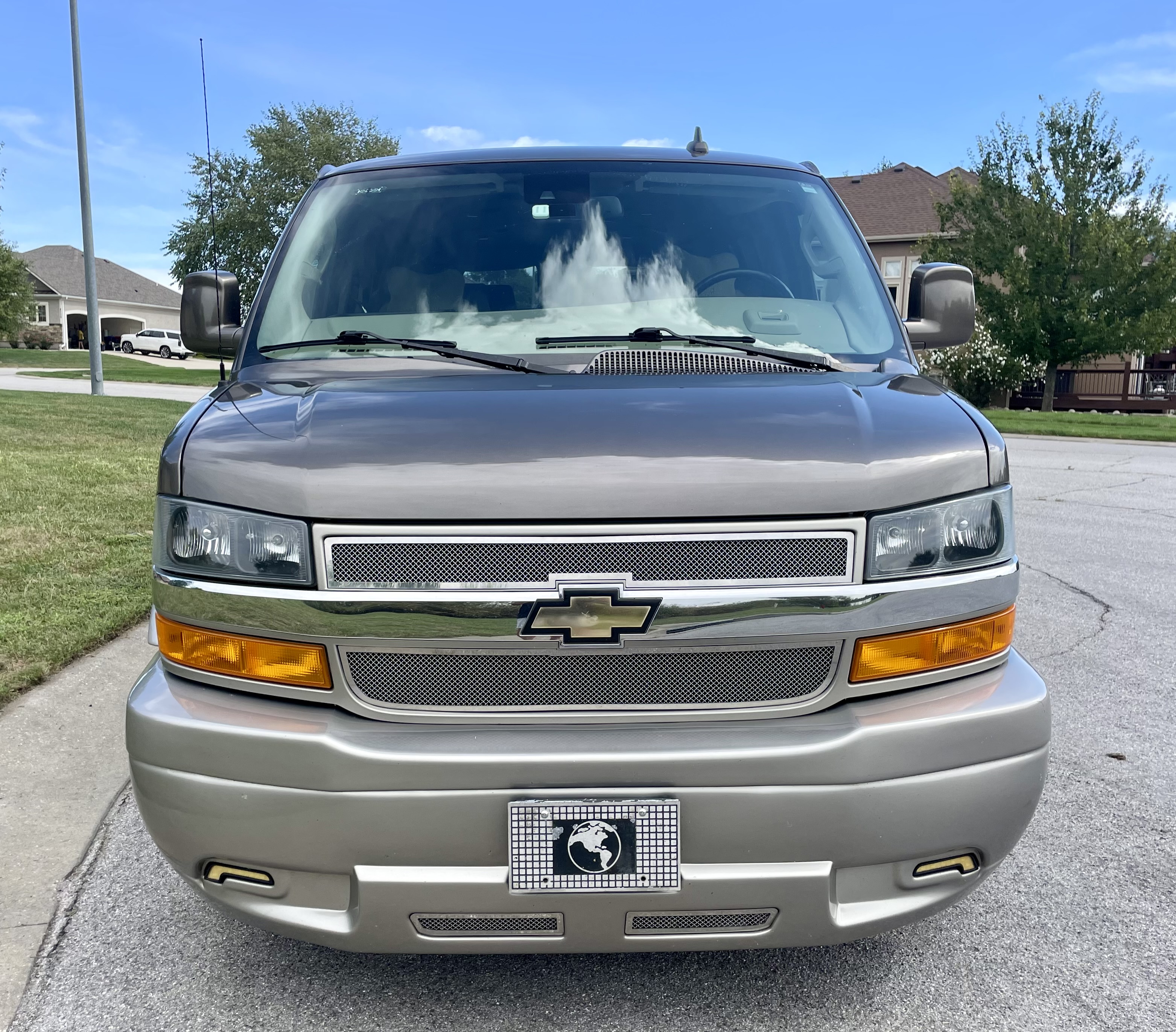 Used 2019 Chevrolet Express 2500 w/ Enhanced Convenience Package RWD image 8