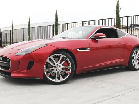 Used 2015 Jaguar F-TYPE R RWD image 17