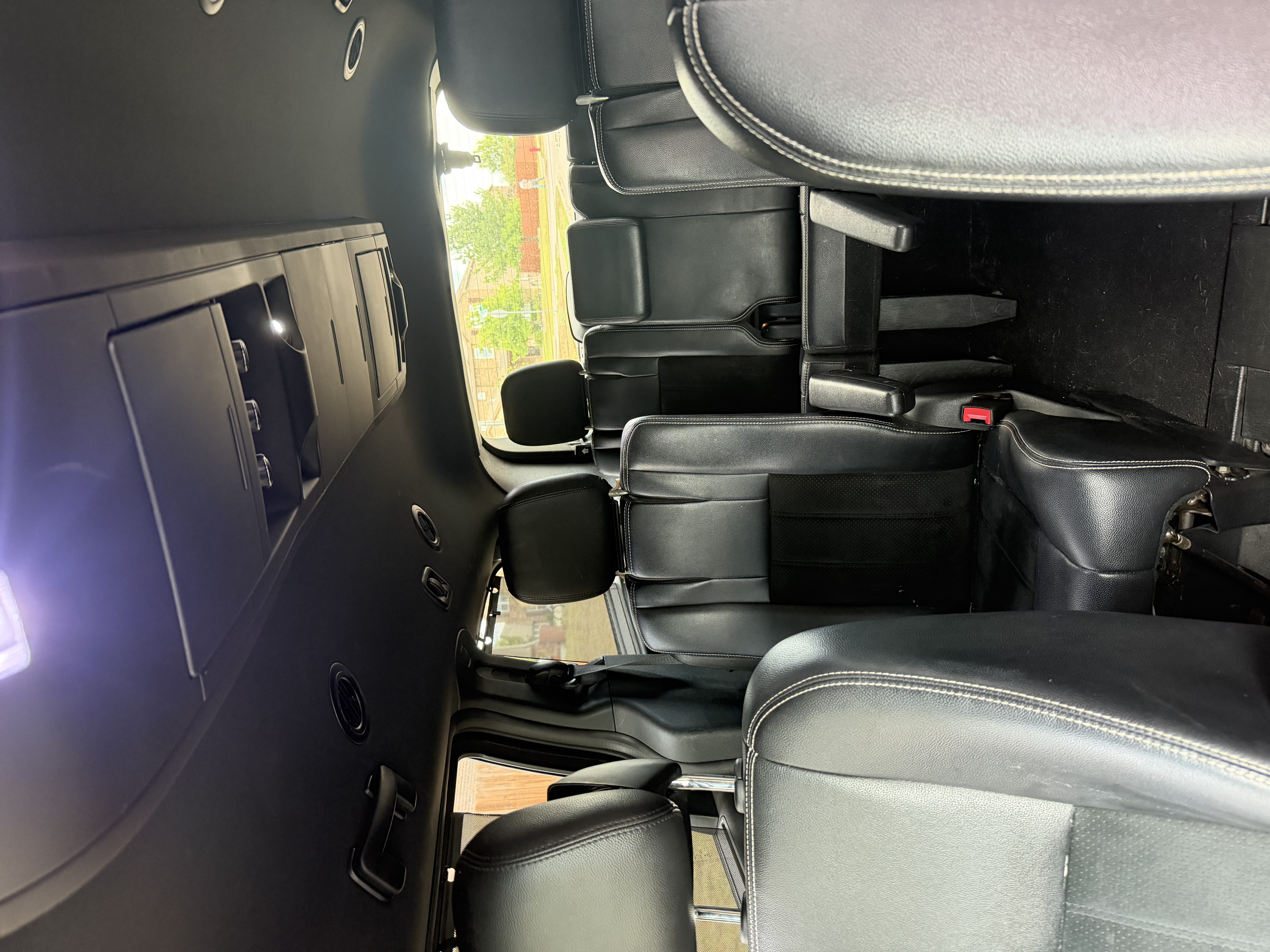 Used 2014 Dodge Grand Caravan SXT FWD image 8