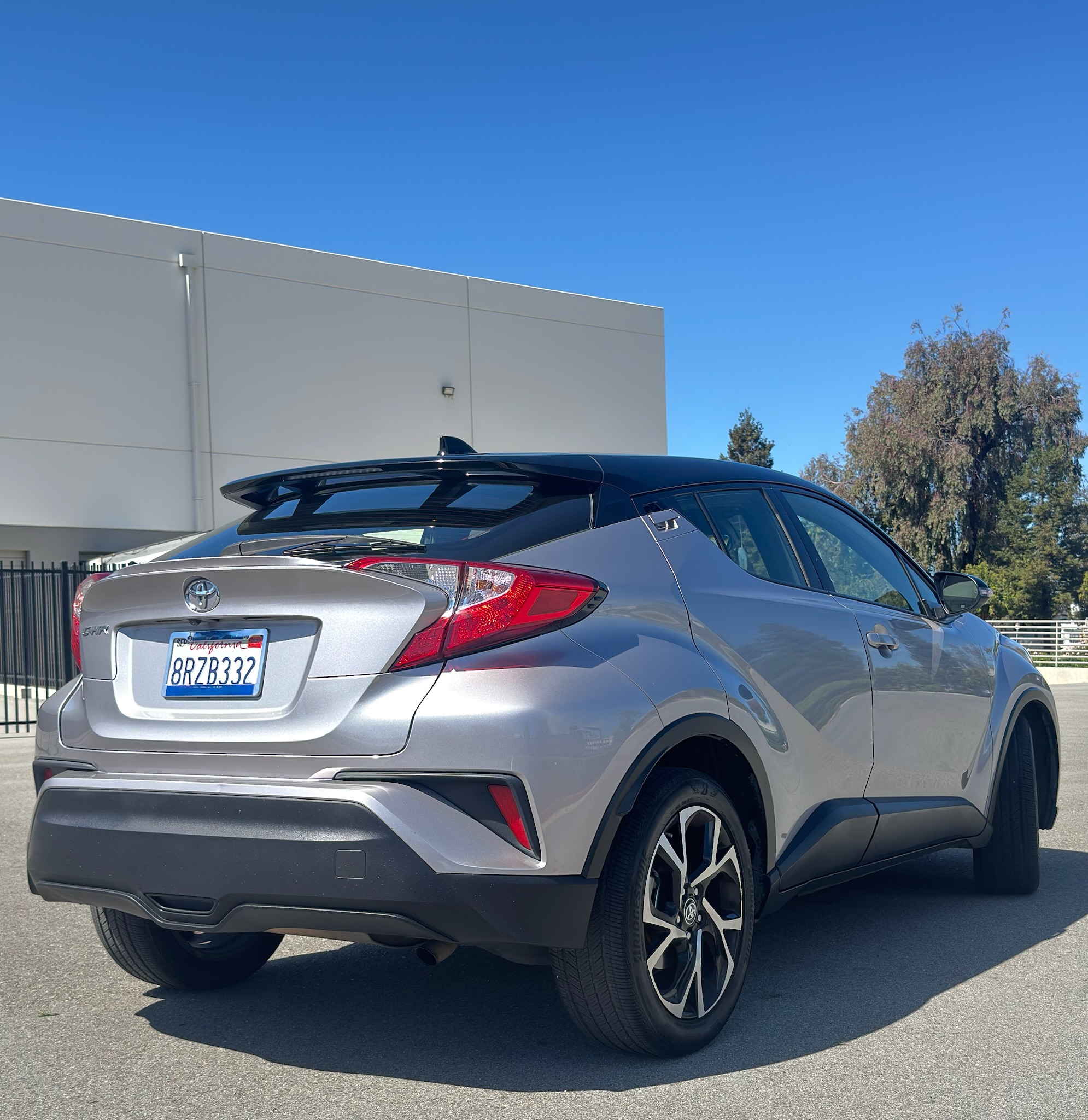 Used 2020 Toyota C-HR XLE FWD image 5
