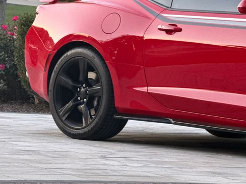 Used 2016 Chevrolet Camaro SS RWD image 9