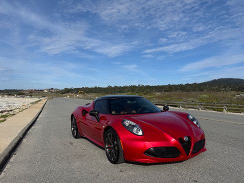 Used 2018 Alfa Romeo 4C Coupe w/ Coupe Track Package 2 image 11