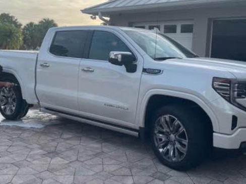 Used 2022 GMC Sierra 1500 Denali w/ Denali Reserve Package image 5