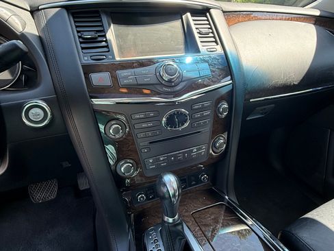 Used 2012 INFINITI QX56 4WD w/ Deluxe Touring Pkg image 15