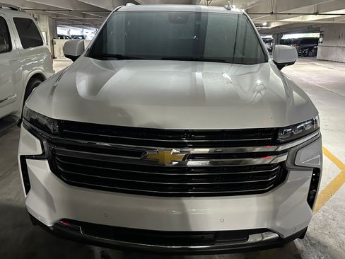 Used 2023 Chevrolet Suburban LT image 25