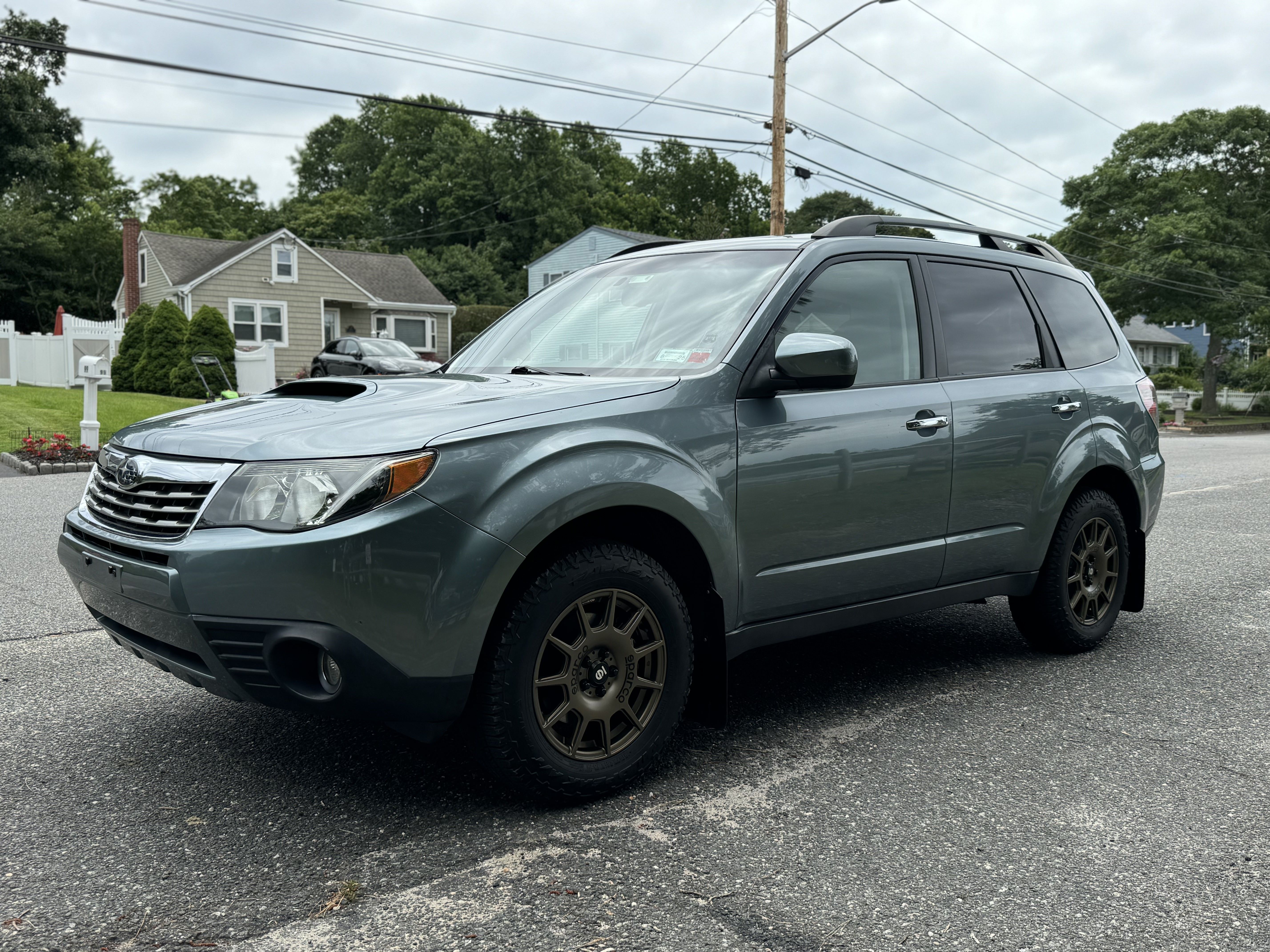 Used 2010 Subaru Forester 2.5XT Limited AWD/4WD image 5