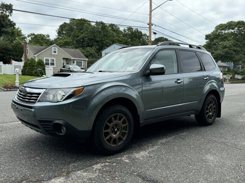 Used 2010 Subaru Forester 2.5XT Limited image 5