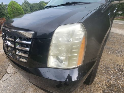 Used 2007 Cadillac Escalade AWD w/ Information Package image 5