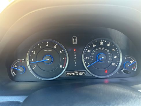 Used 2010 Honda Crosstour EX-L image 8