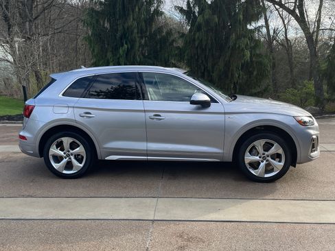 Used 2022 Audi Q5 2.0T Premium Plus image 1