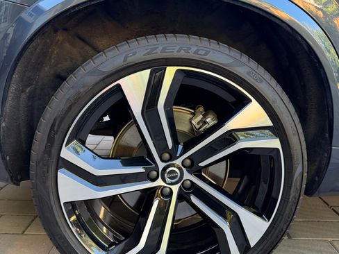 Used 2022 Volvo XC90 T8 R-Design w/ Advanced Package AWD/4WD image 12