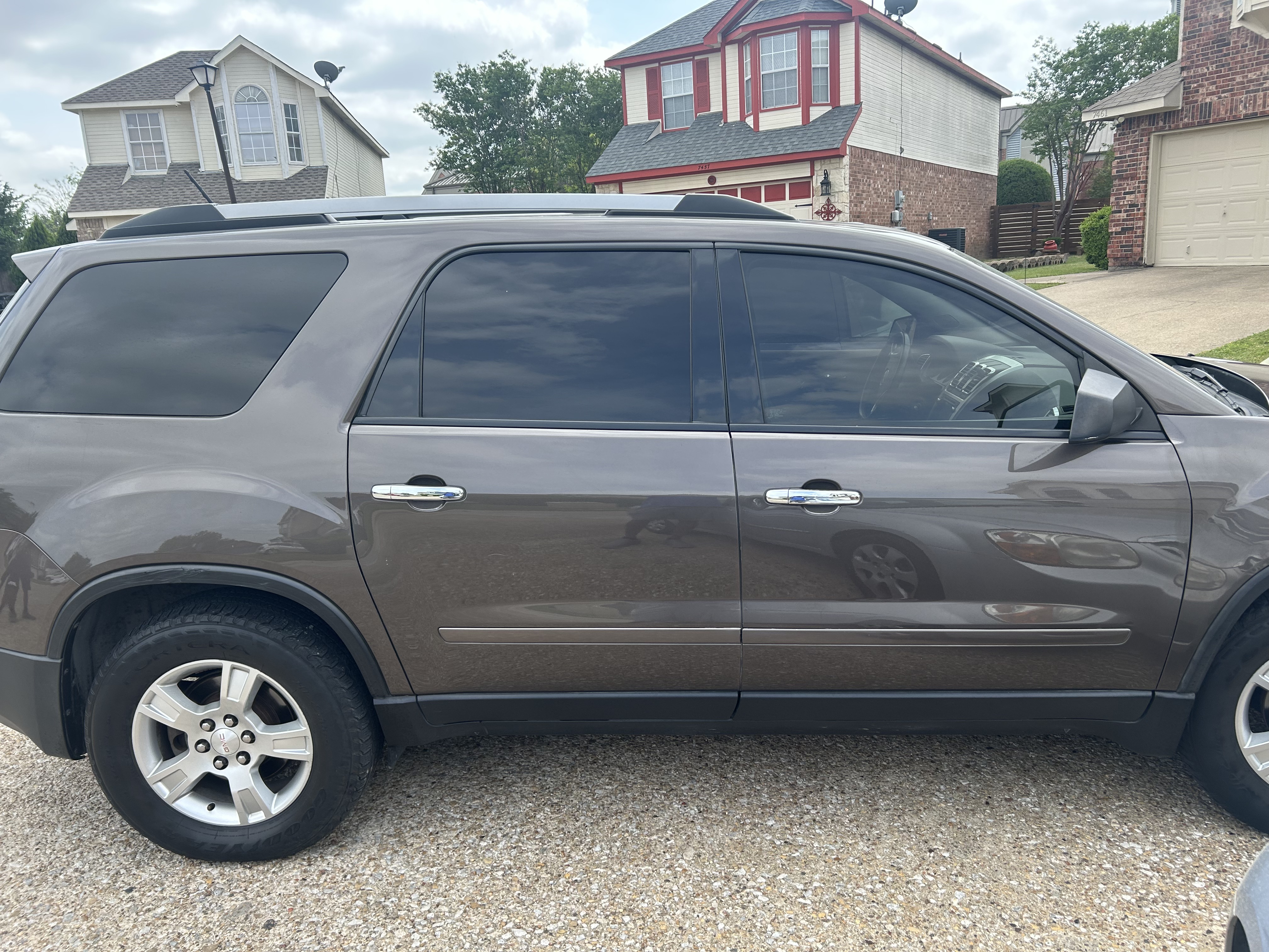 Used 2012 GMC Acadia SLE FWD image 21