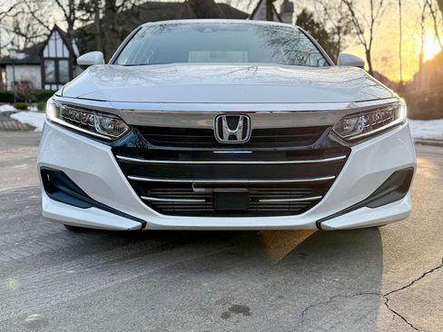 Used 2022 Honda Accord LX image 12