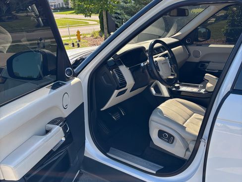 Used 2016 Land Rover Range Rover Supercharged AWD/4WD image 10