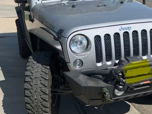 Used 2015 Jeep Wrangler Rubicon w/ Power Convenience Group AWD/4WD image 4