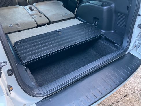 Used 2010 Toyota RAV4 Limited image 29