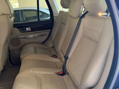 Used 2012 Land Rover Range Rover Sport HSE AWD/4WD image 8
