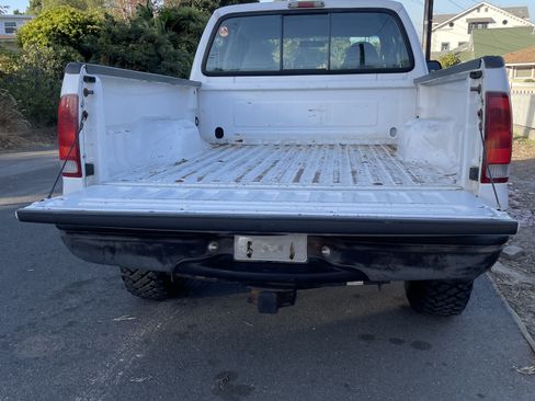 Used 1999 Ford F250 4x4 SuperCab Super Duty image 5