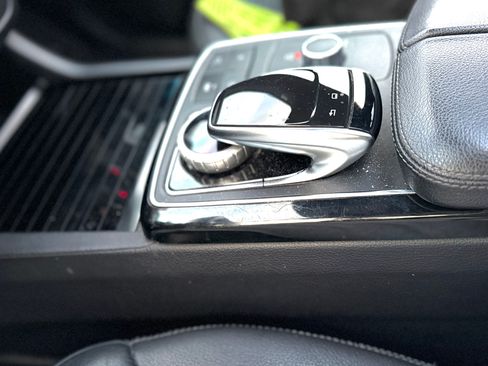 Used 2017 Mercedes-Benz GLS 550 4MATIC image 13