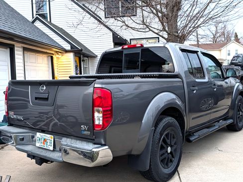 Used 2019 Nissan Frontier SV w/ Value Truck Package image 6
