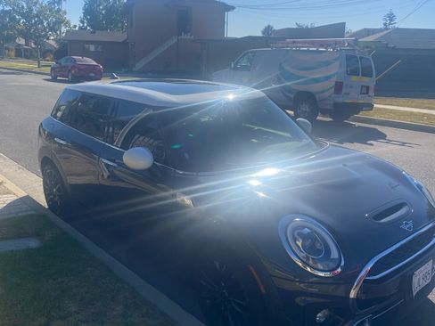 Used 2019 MINI Cooper Clubman S w/ Premium Package image 2