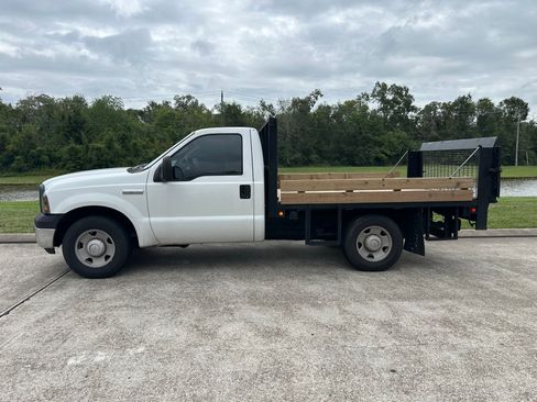 Used 2006 Ford F250 XL image 9
