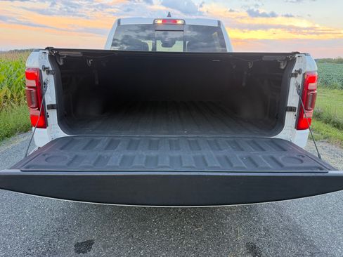 Used 2019 RAM 1500 Limited AWD/4WD image 11
