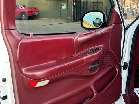 Used 1997 Ford F150 2WD SuperCab image 9