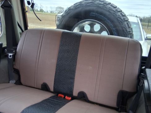 Used 2003 Jeep Wrangler Sahara image 15