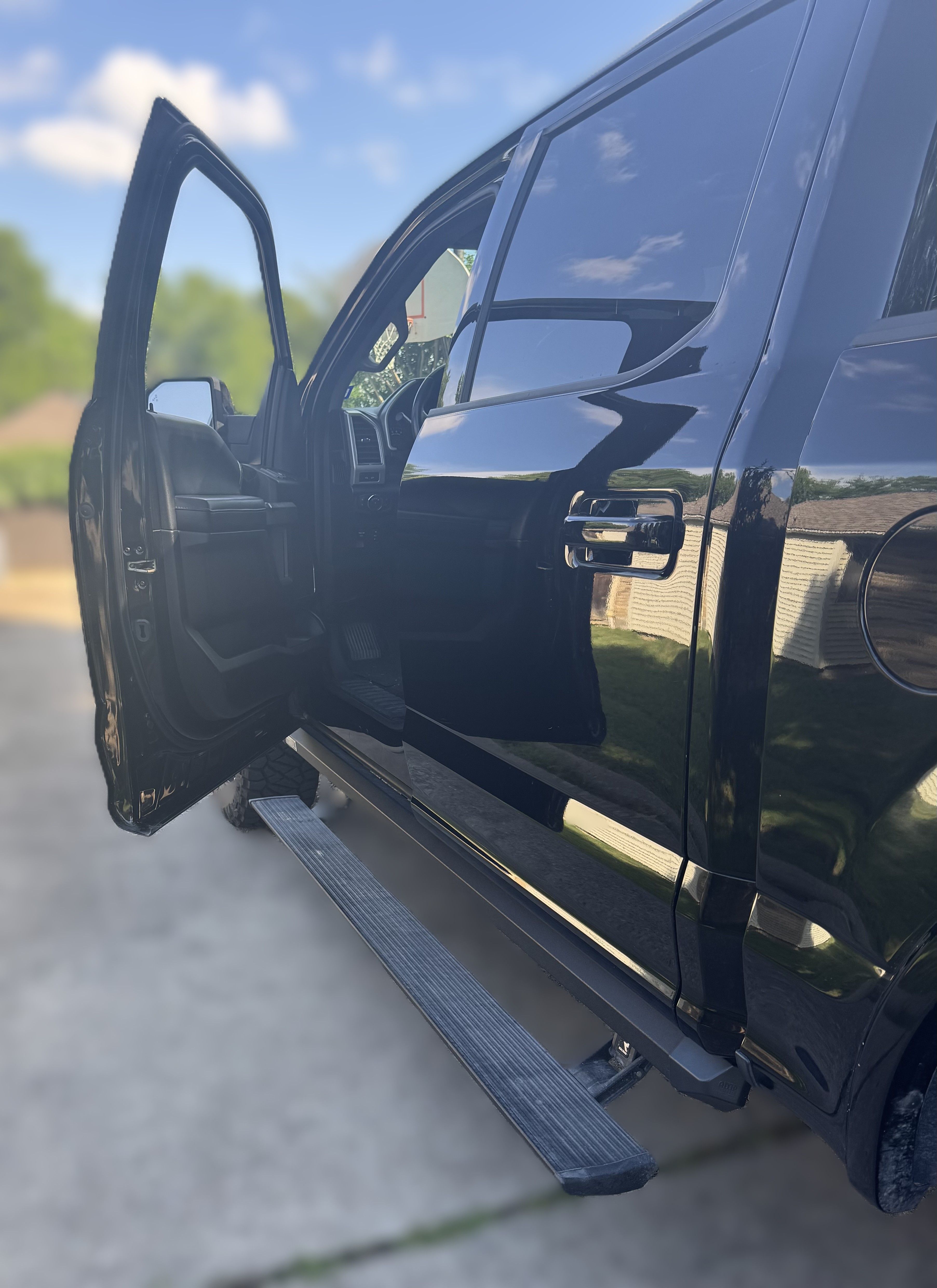 Used 2018 Ford F150 Lariat AWD/4WD image 8