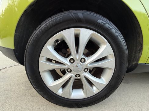 Used 2015 Kia Soul + FWD image 20