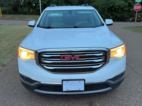Used 2017 GMC Acadia SLT image 1