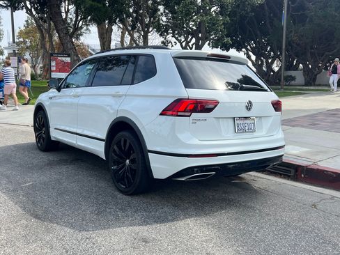 Used 2020 Volkswagen Tiguan SE R-Line image 5