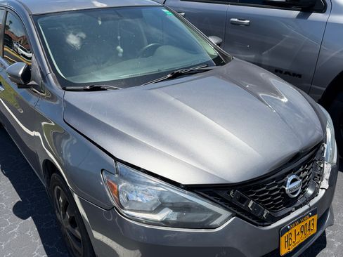 Used 2016 Nissan Sentra S FWD image 2