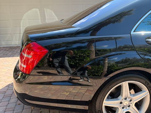 Used 2011 Mercedes-Benz S 550 S 550 4MATIC Sedan 4D image 12