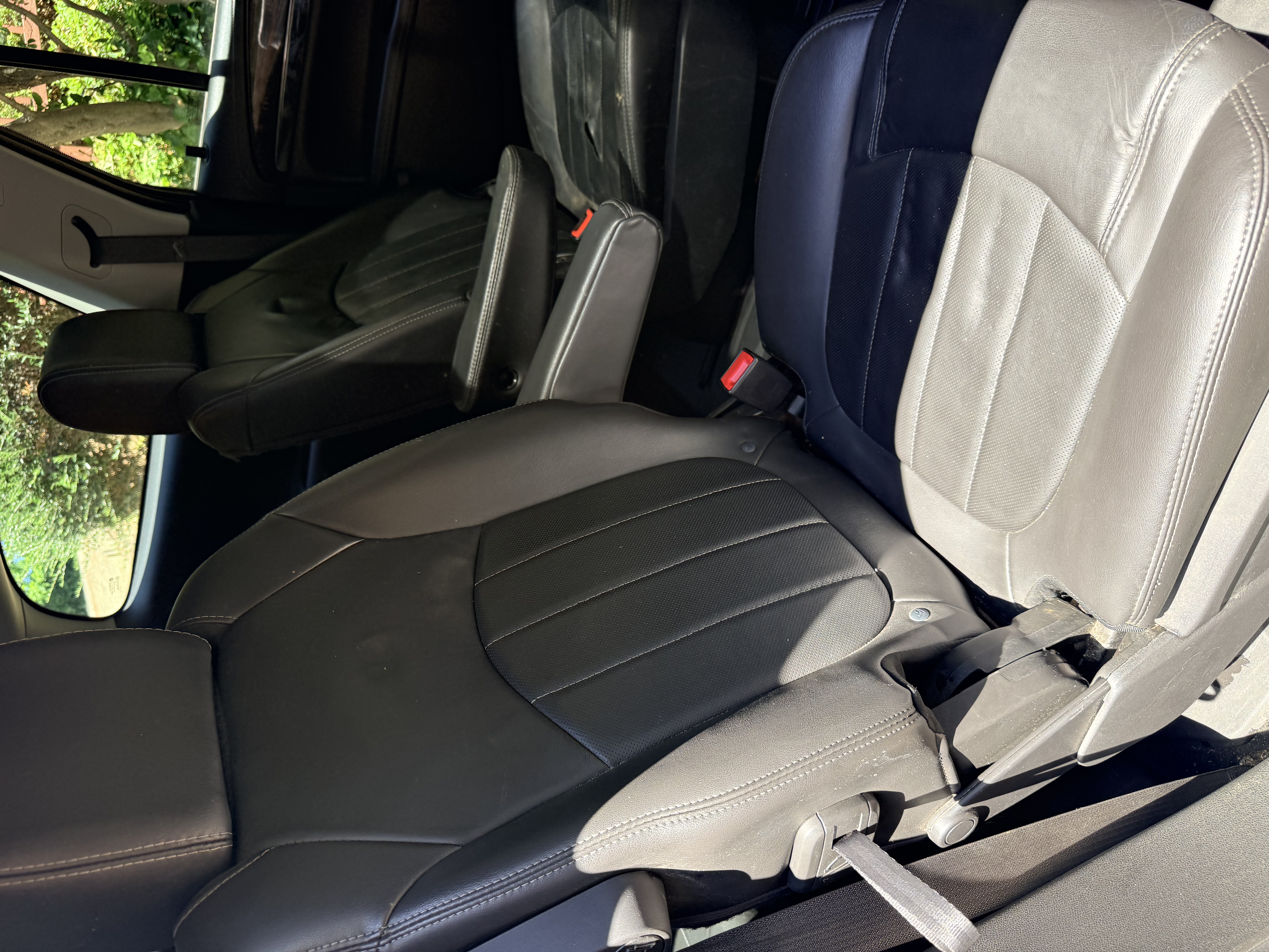 Used 2016 Buick Enclave Leather w/ Trailering Package FWD image 18