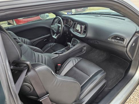 Used 2019 Dodge Challenger SRT Hellcat Redeye image 19