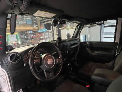 Used 2012 Jeep Wrangler Unlimited Sport AWD/4WD image 18