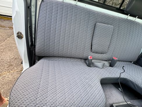 Used 1997 Nissan Pickup XE image 19