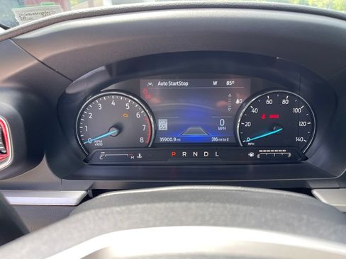 Used 2022 Ford Explorer XLT w/ Equipment Group 202A AWD/4WD image 12
