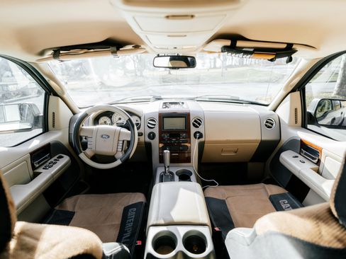 Used 2006 Ford F150 Lariat image 9