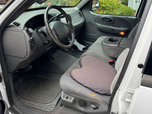 Used 2002 Ford F150 King Ranch image 6