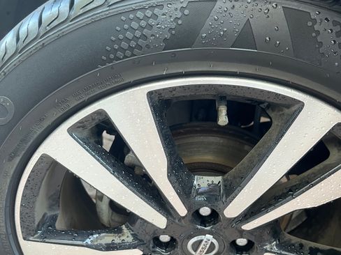 Used 2019 Nissan Kicks SV FWD image 22