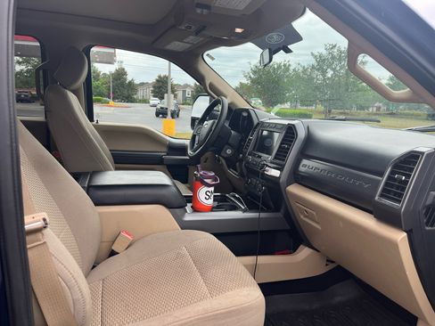 Used 2019 Ford F250 XLT w/ XLT Premium Package AWD/4WD image 10