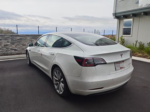 Used 2019 Tesla Model 3 Long Range image 2